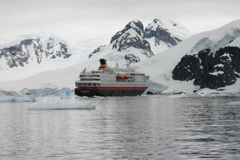 031229_phci_077.jpg (42547 Byte)