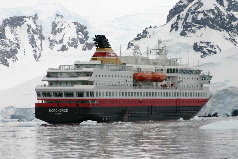 031229_phci_079.jpg (48705 Byte)