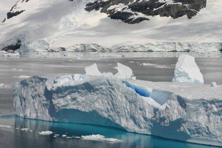 031229_phci_128.jpg (43523 Byte)