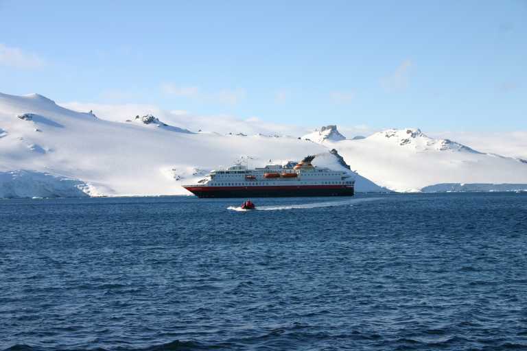 031230_hmkg_129.jpg (37569 Byte)