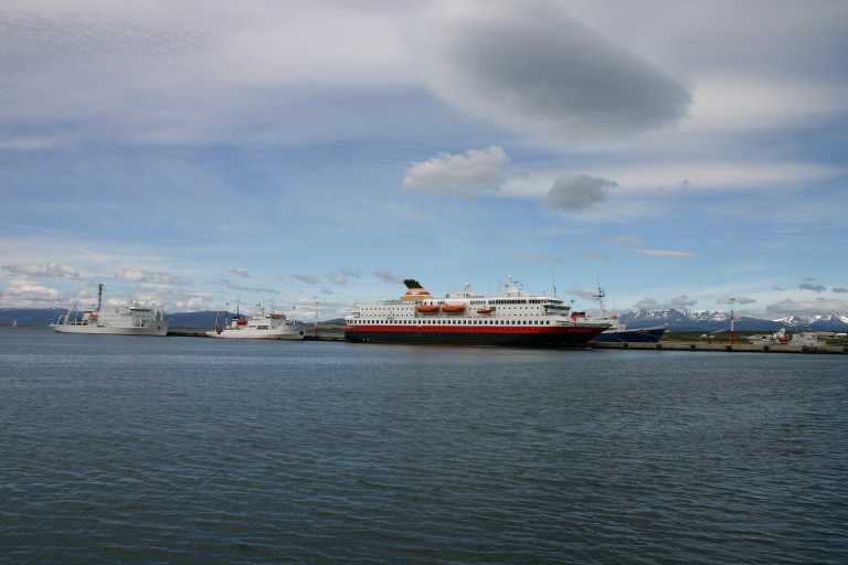 040102_Ushu_060.JPG (26782 Byte)