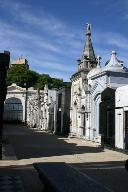 040103_B_Ai_018.JPG (37595 Byte)