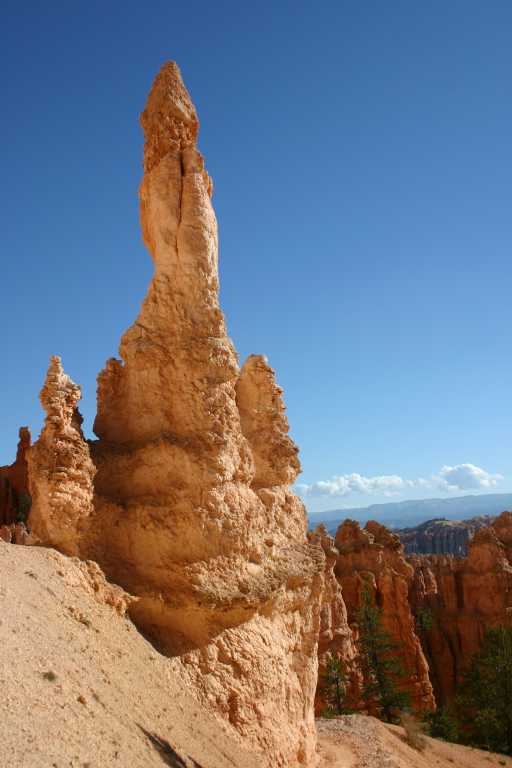 040918_BRYC_017.JPG (41705 Byte)